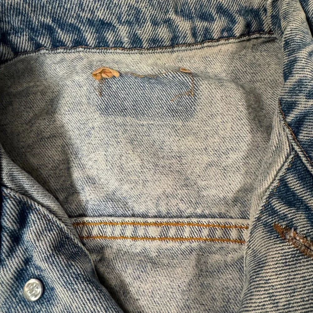 Vintage 1980's Levis 70506 Acid Wash Denim Trucker Jacket Made in USA Mens Small